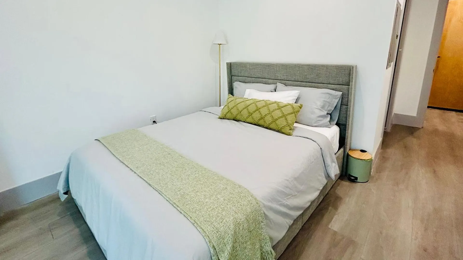 New Lux Skyline Loft In La Aparthotel Los Angeles